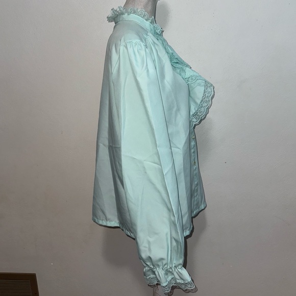 Vintage Mint Ruffled Lace Trim Top - Picture 7 of 11
